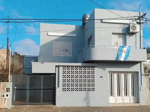VENTA DE CASA EN DAMIAN P. GARAT 774