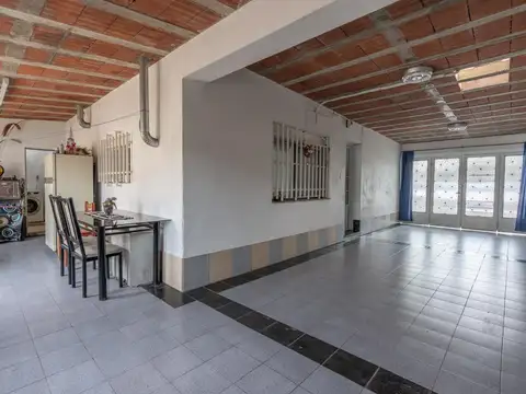 VENTA/PERMUTA - Casa - 2 dormitorios - Pileta - Empalme Graneros, Rosario