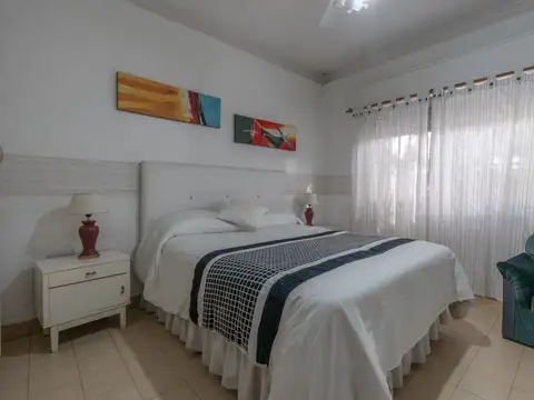 Albert Einstein al 7300