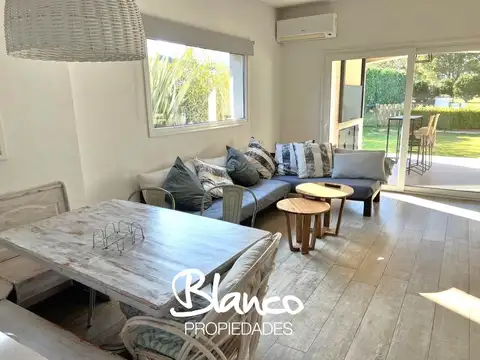 Casa en Alquiler Temporal con 1 cochera