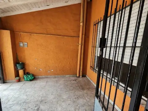 Depto Tipo Casa en Alquiler de 3 ambientes