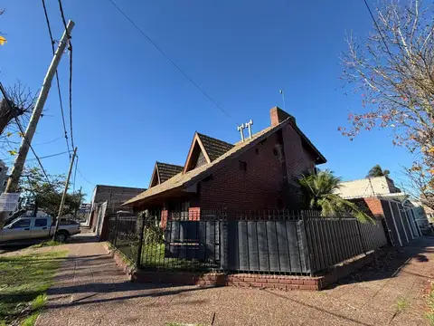 CASA EN VENTA QUILMES OESTE 7 AMBIENTES