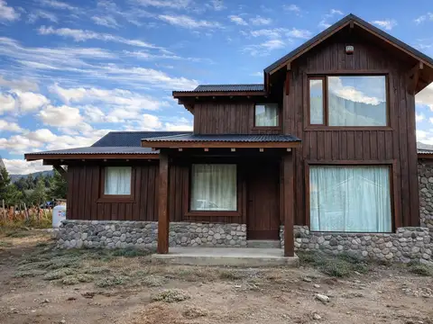 VENTA CASA A METROS DEL LAGO 140 M2 3 dormitorios SOBRE ARROYO MARIA - VILLA LAGO MELIQUINA