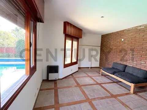 CASA PREMIUM, 3 HABITACIONES, PILETA Y QUINCHO. VENADO TUERTO