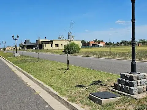 Lote de 30x30 en Condominio Cerrado San Fermín