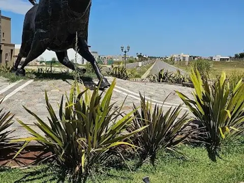 Lote de 30x30 en Condominio Cerrado San Fermín