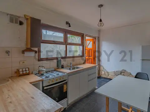 Venta de PH dos ambientes con cochera, Las Avenidas, Mar del Plata.