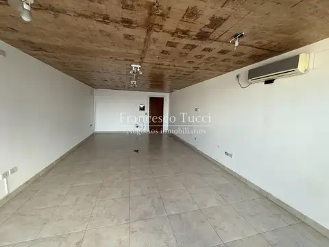 Oficina en Alquiler al Sur