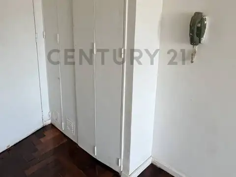 Venta Monoambiente. Refaccionado. Luminoso