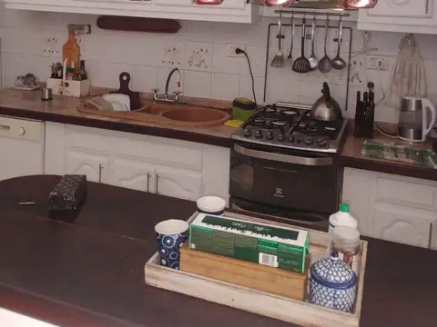 Casa 5 ambientes con 4 baños