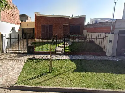 Casa en venta - 2 Dormitorios 1 Baño - San Nicolas de los Arroyos