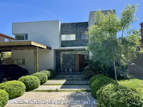 Casa Amoblada en Alquiler Anual en Santa Barbara