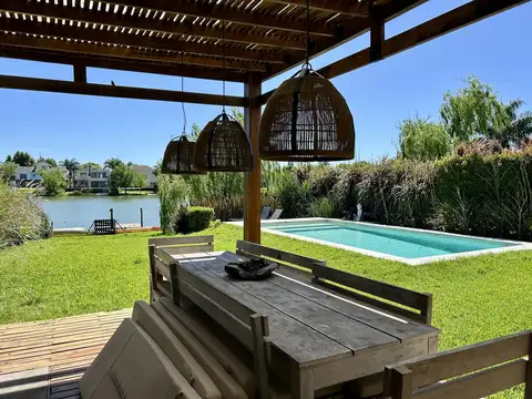 Casa al Lago Amoblada en Alquiler Anual en Santa Bárbara