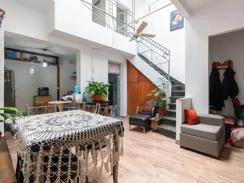 Depto Tipo Casa en Venta de 4 ambientes