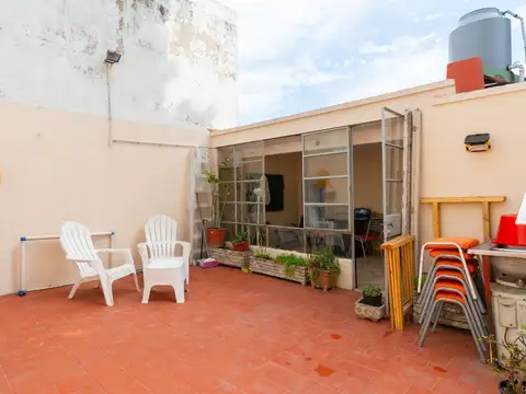 Depto Tipo Casa 4 ambientes con 2 baños