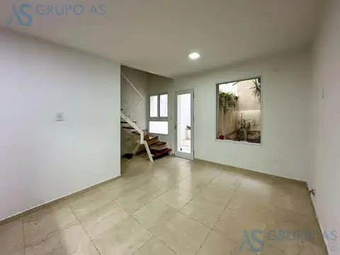 Oficina 2 ambientes con 1 baño
