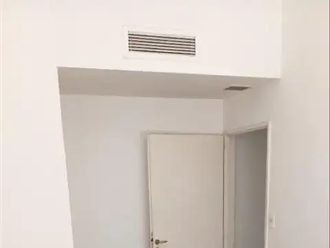 Sarmiento 600, Piso 1