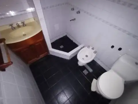 Depto Tipo Casa en Alquiler en Lomas del Mirador, $ 500.000