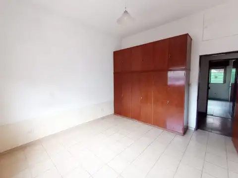 Depto Tipo Casa en Alquiler de 3 ambientes
