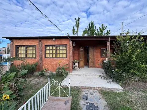 RIVADAVIA, AV. 100