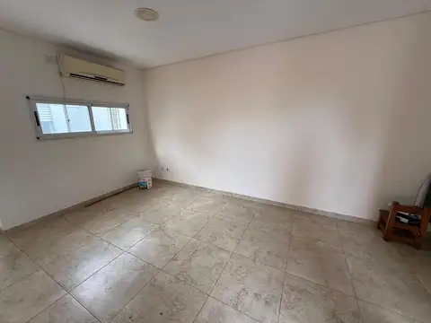Depto Tipo Casa en Alquiler de 3 ambientes