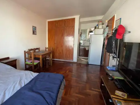 MONSERRAT, Solis al 1100. Venta monoambiente con balcón al frente! Ideal para renta temporaria