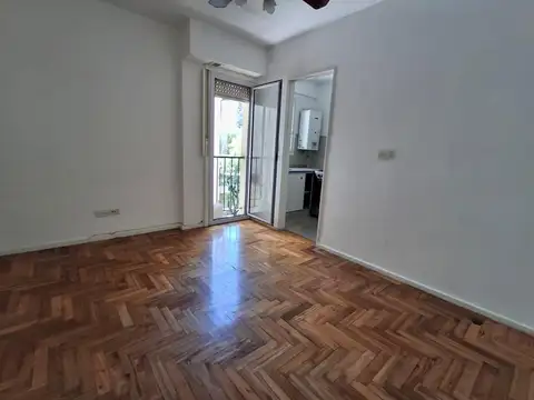 Departamento en Alquiler en Belgrano C, $ 600.000