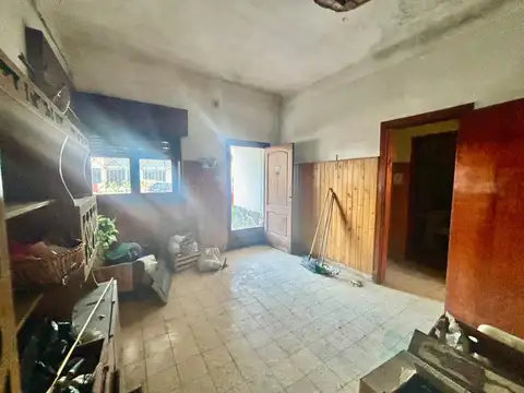 CASA multifamiliar apta crèdito a reacondicionar, consulte!