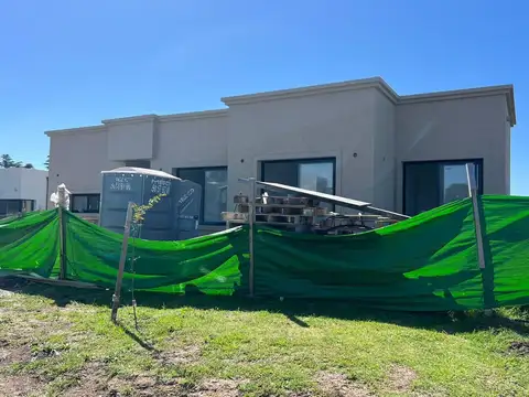 Santa Elisa Pilar del Este 100