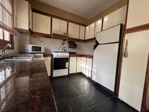 CASA BANFIELD ESTE - 5 AMB - APTA CRÉDITO