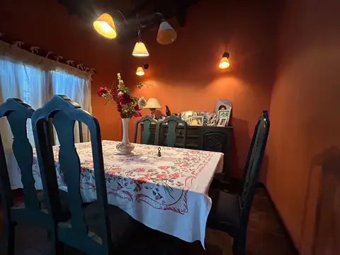 Casa 6 ambientes con 3 baños