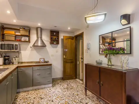 Depto Tipo Casa en Venta de 5 ambientes