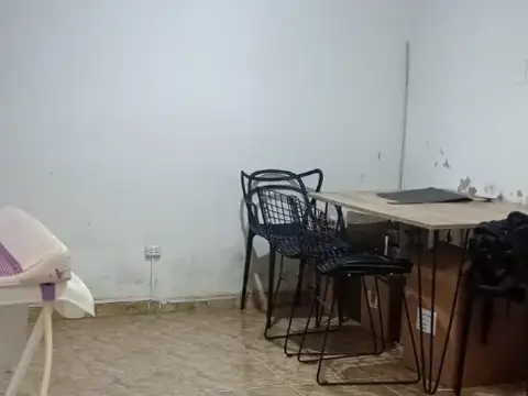 Depto Tipo Casa en Venta en Ramos Mejia Sur, USD 78.000