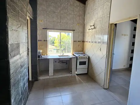 Departamento en Alquiler en Graham Bell, $ 430.000