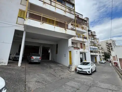 depto 3 dormitorios calle Uruguay al 400