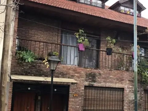 Venta PH  3 Amb. a media cuadra Estación Temperley