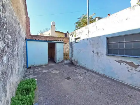Casa 2 ambientes con 1 baño