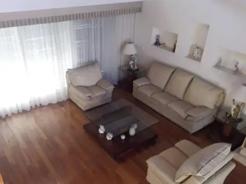 Casa en Venta en Villa Sarmiento, USD 1.200.000