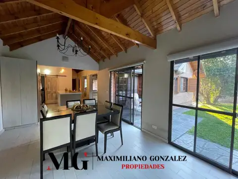 Casa en Venta con 1 cochera