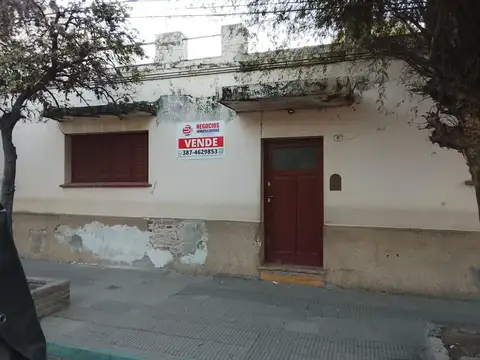 VENTA CASA EN PLENO CENTRO DE LA CIUDAD DE GRAL. GUEMES
