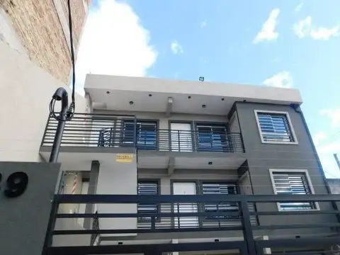 Departamento 2 ambientes a estrenar con balcon ctra.frente 2do. piso