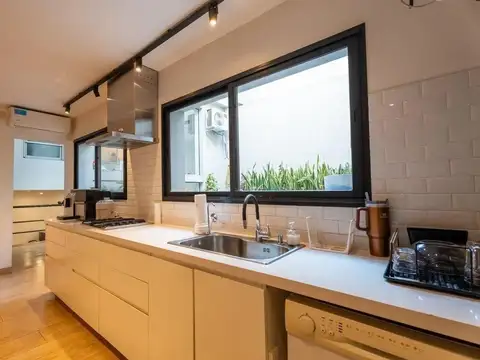 Venta PH en Flores 6 ambientes con patio, quincho, apto crédito