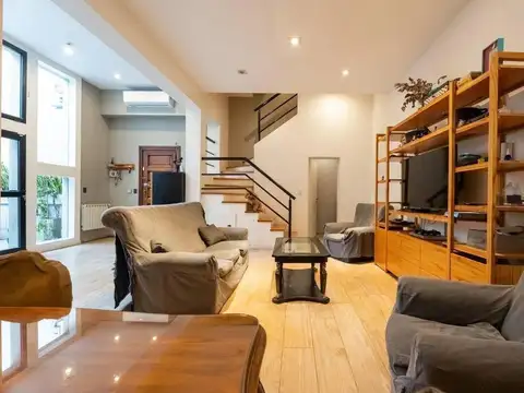 Depto Tipo Casa en Venta de 4 dormitorios
