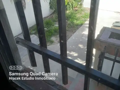 Depto Tipo Casa en Alquiler en Ituzaingó Norte, $ 600.000