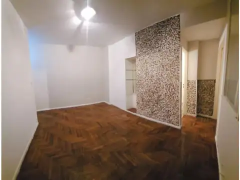 Se vende un departamento de 2 ambientes en planta baja