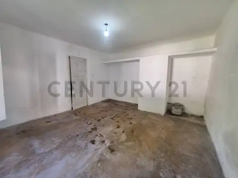 Casa 3 ambientes, con amplio jardin, Apto Credito 