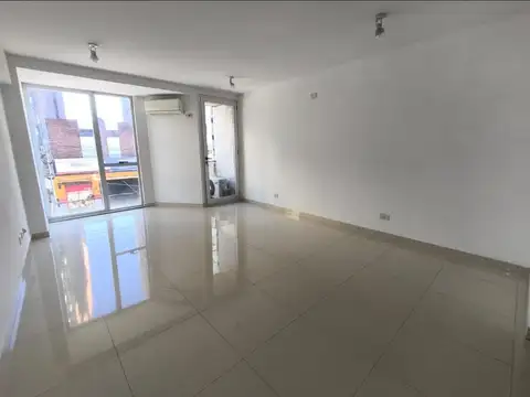 Federico Lacroze 3000, Piso 2