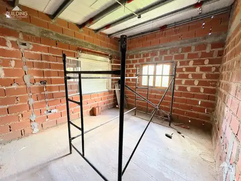 Casa 4 ambientes con 2 baños