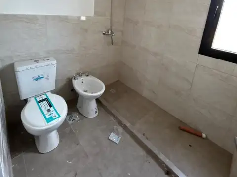 Casa en Alquiler con 1 cochera