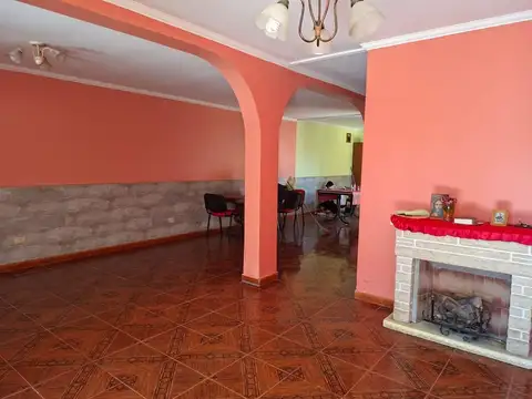 Casa 3 ambientes con 2 baños